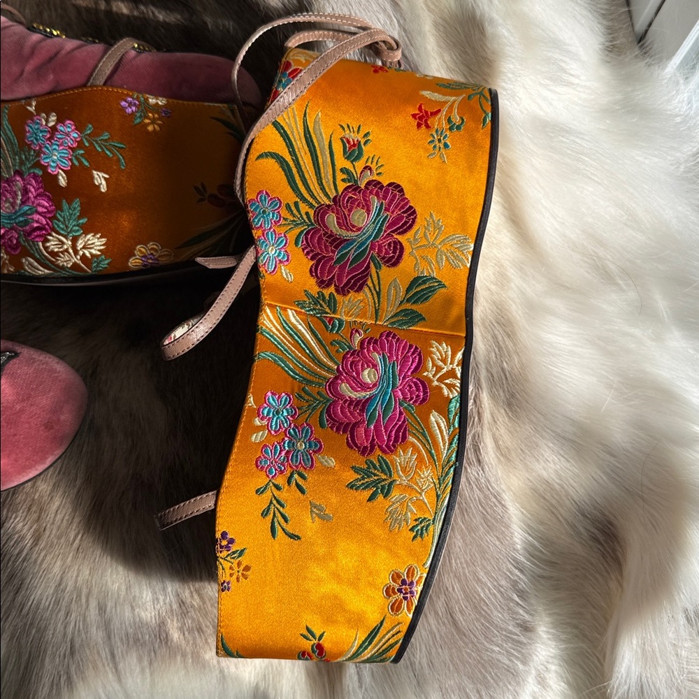 Gucci floral embroidered silk sandal + beaded snake velvet loafer set. - Picture 3 of 4